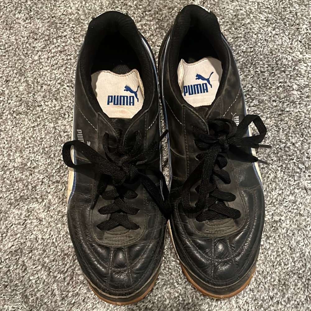 Puma Black, White, Blue Indoor Soccer Shoes ⚽️